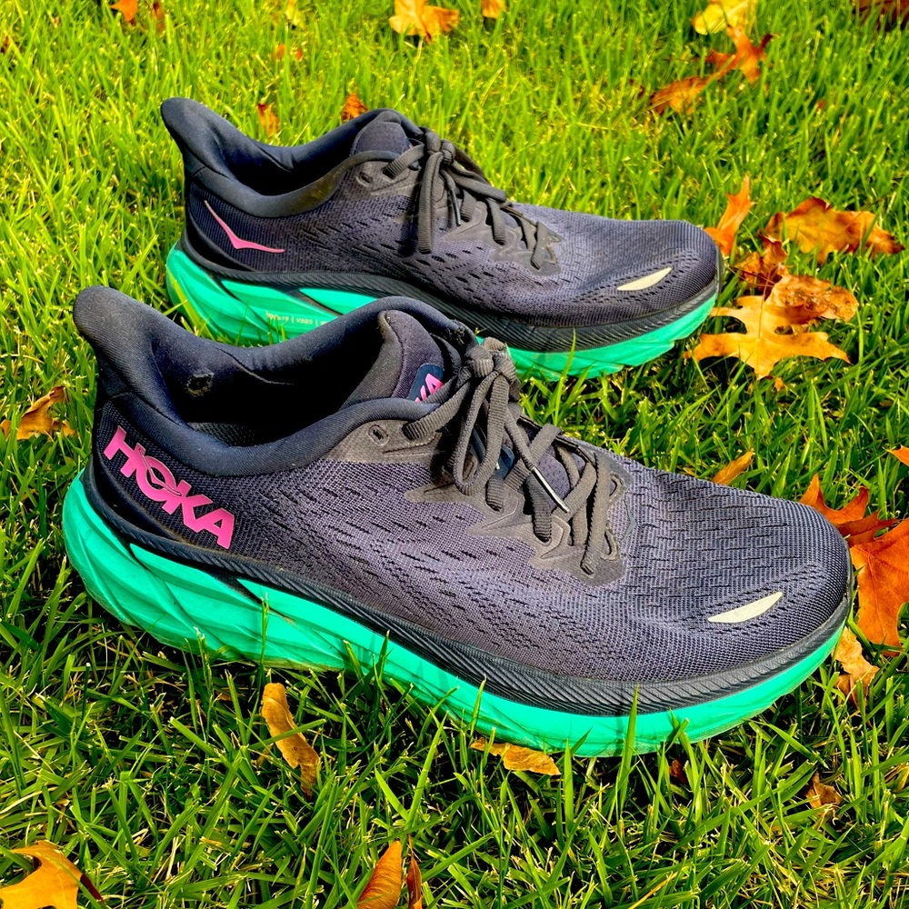 Hoka Clifton 8 Women’s Size 9.5 WIDE WIDTH SNEAKERS RUNNING SHOES 9.5D